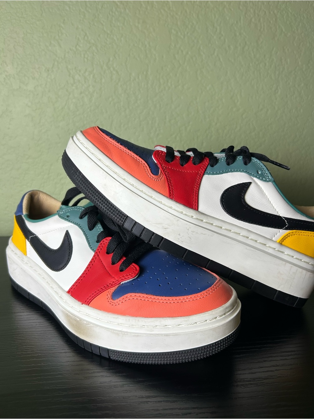 Nike Jordan Low, Women’s 9